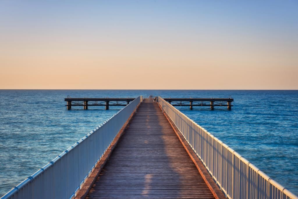 Steg am Mittelmeer bei Larnaca
